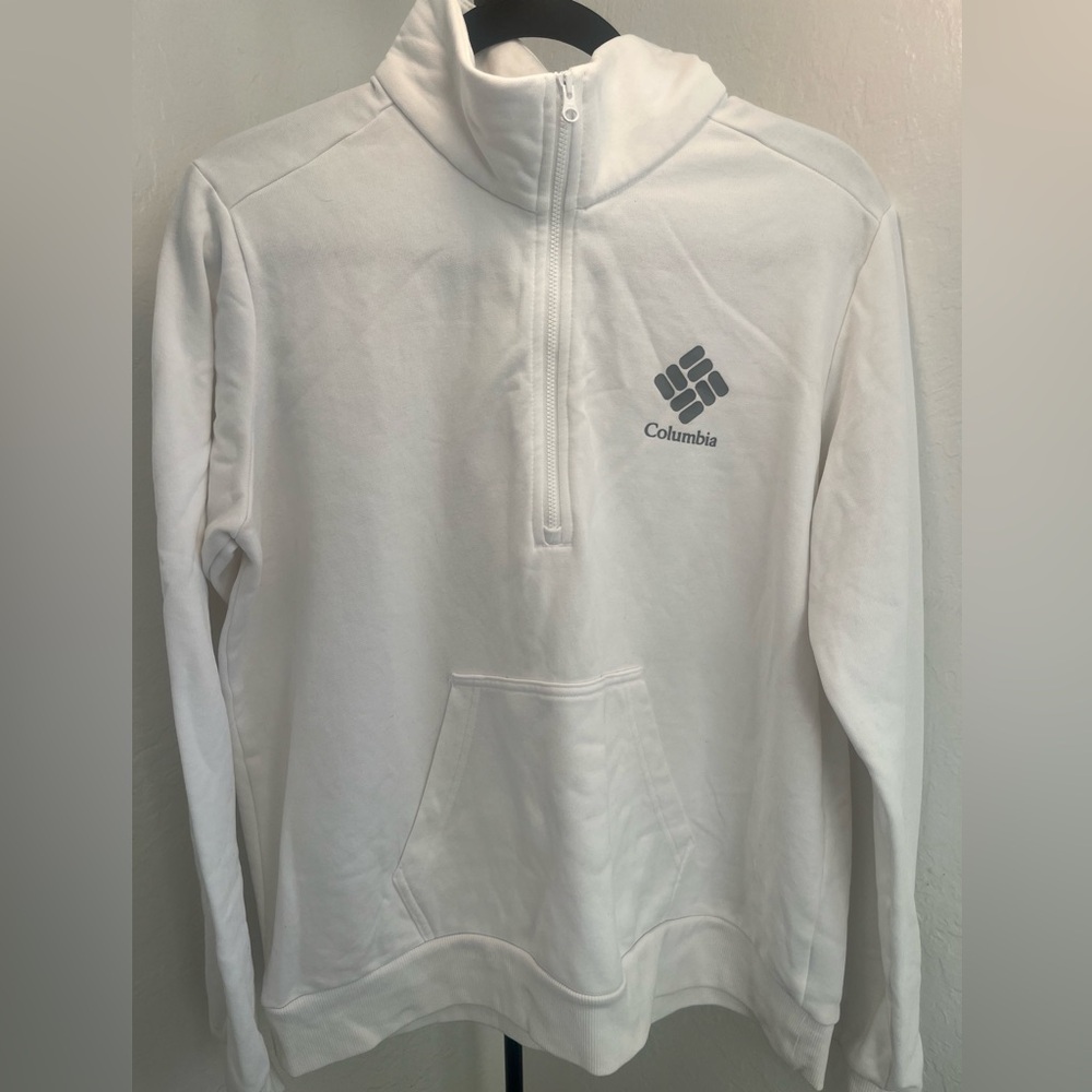 Columbia white half-zip fleece 🤍